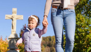 Children in Mass: Catholic Moms share their thoughts, hurts and tips
