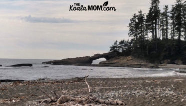 Natural land bridge